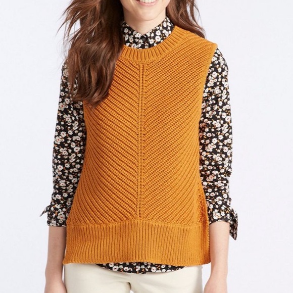 LL Bean Sz.S Signature Sweater Vest in Cherry Red - Picture 2 of 2